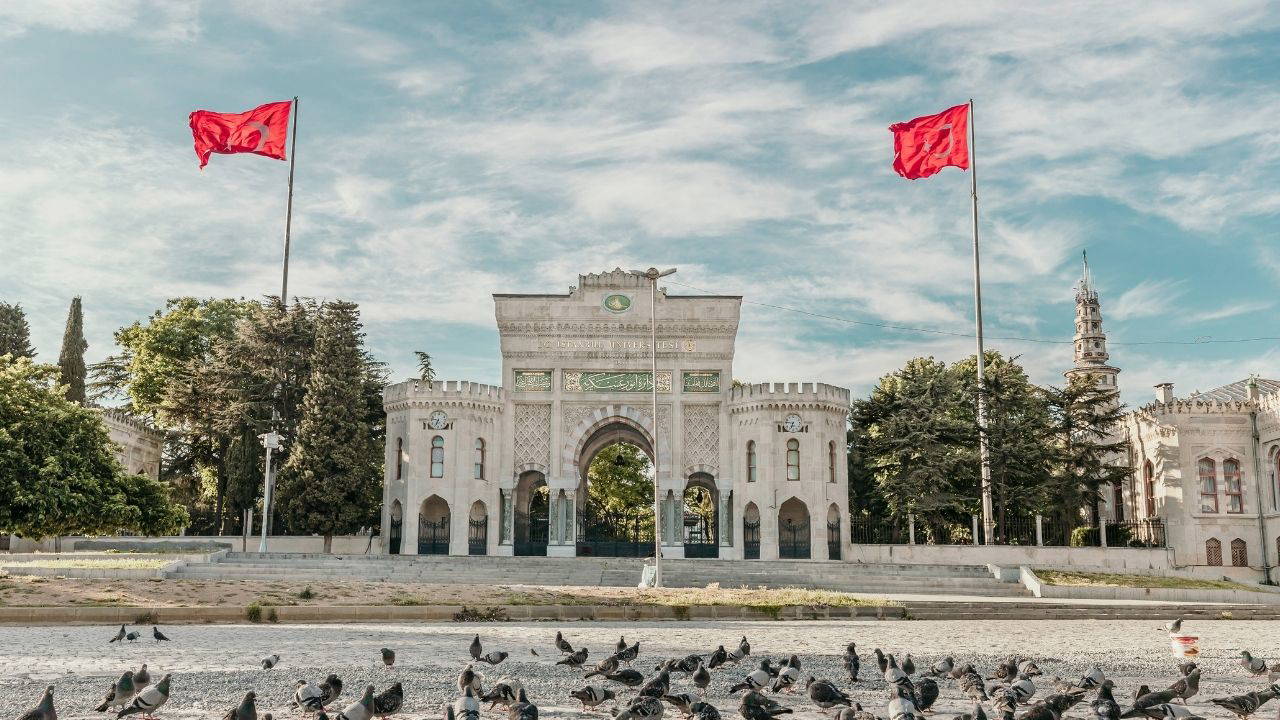 İstanbul Üniversitesi