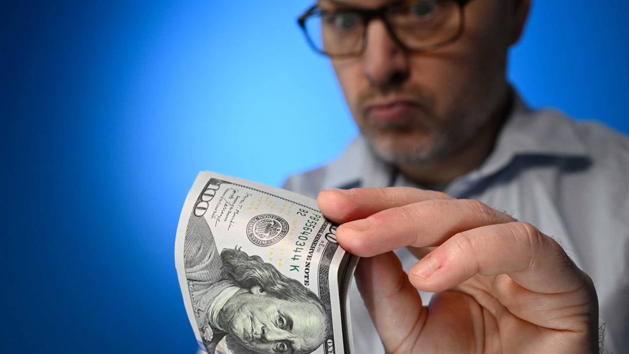 Doların önlenemeyen düşüşü