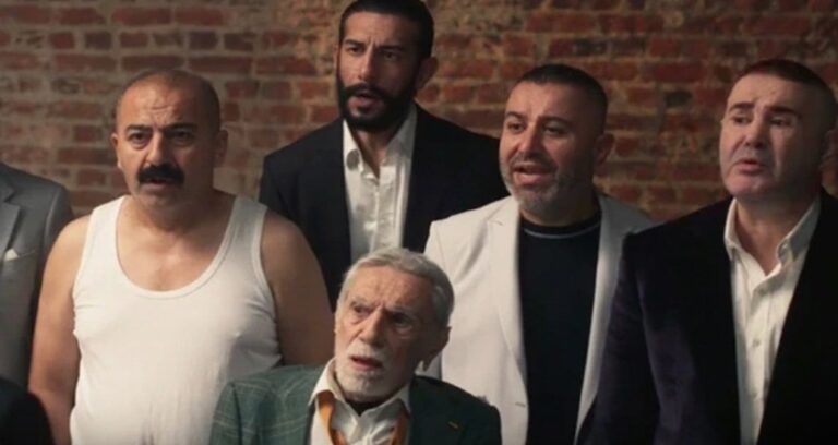 kolpacino-filmiyle-yildizi-parladi-unlu-oyuncu-siyasete-atildi-eHILex7B