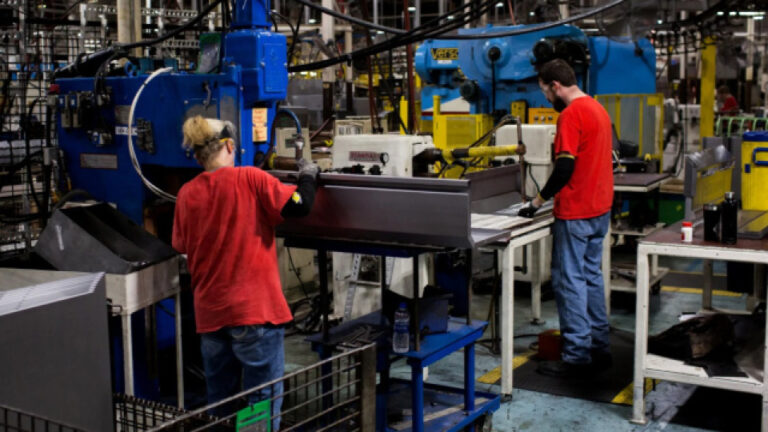 abdde-fabrika-siparisleri-tahminleri-asti-2XNyOXjU