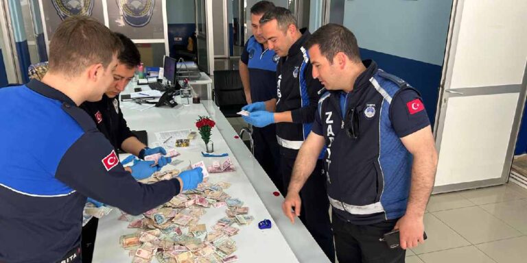 dilencinin-uzerinden-binlerce-lira-cikti-DjAkCEup
